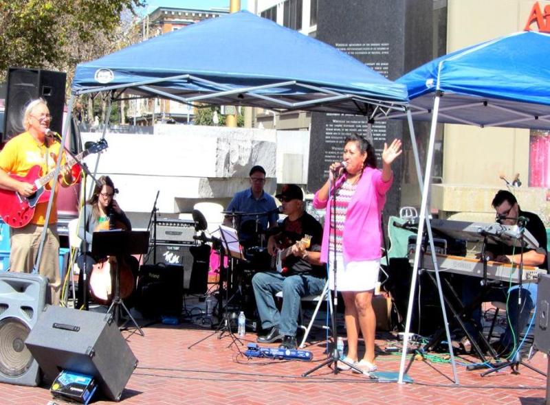 Sacramento band “From the Rising” plays at UN Plaza.