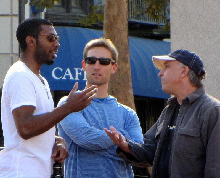 Dave witnesses to two men at UN Plaza. 