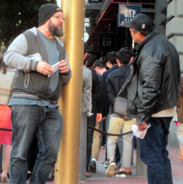 BERNIE WITNESSES AT POWELL & MARKET.