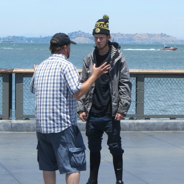 DAN WITNESSES TO MAN AT FISHERMAN'S WHARF. 