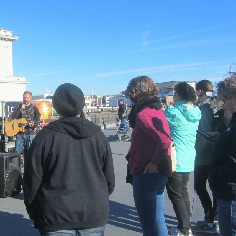 CAL SINGS AT FISHERMAN'S WHARF.