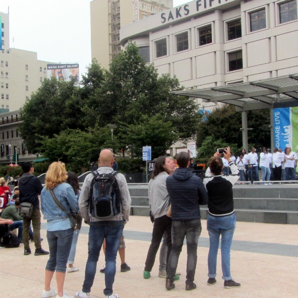 SHILOH CHURCH OAKLAND CHOIR SINGS AT UNION SQUARE