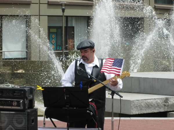 James Croce plays at UN Plaza