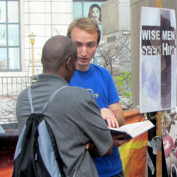 BEN WITNESSES AT 5TH AND MARKET.